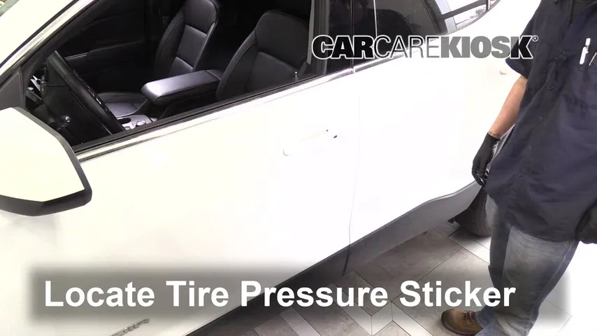 2018 GMC Acadia SLT 3.6L V6 Pneus et roues Vérifier la pression des pneus